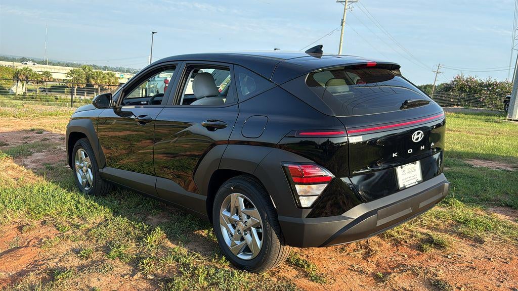 2027 Hyundai KONA SE FWD