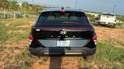 2027 Hyundai KONA SE FWD