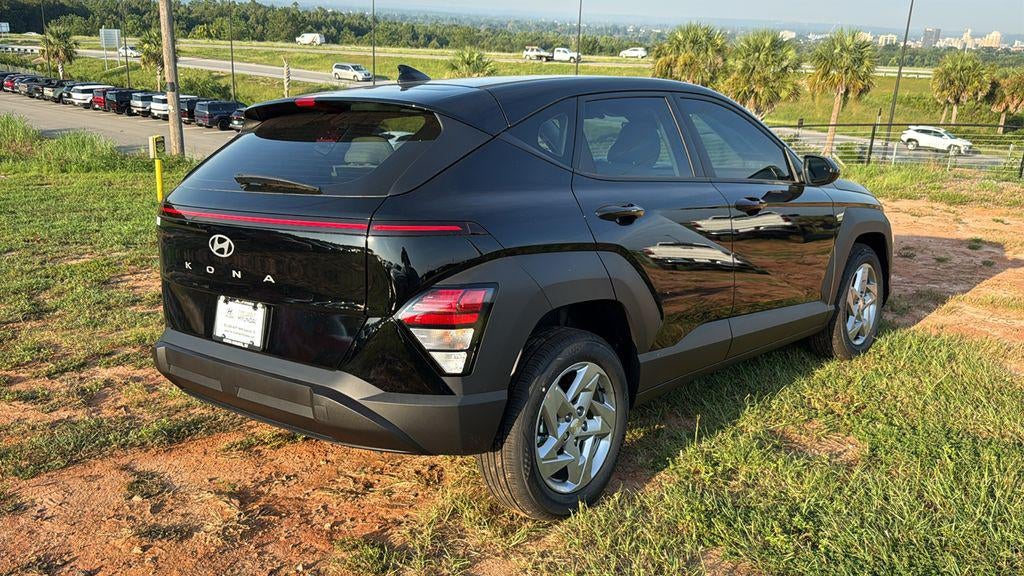 2027 Hyundai KONA SE FWD