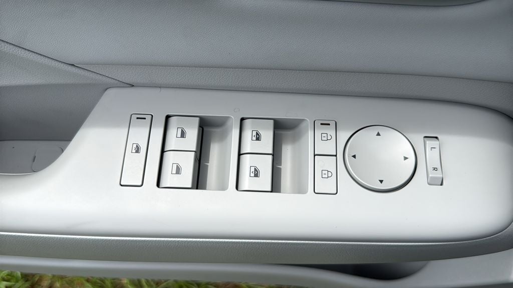 2026 Hyundai KONA SEL Premium FWD