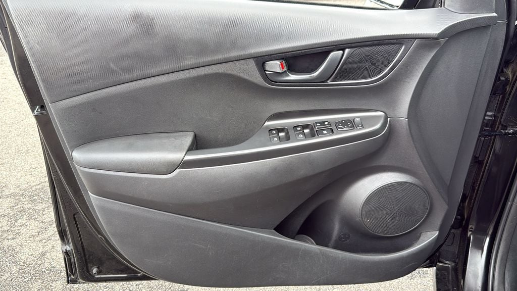 2023 Hyundai KONA SE