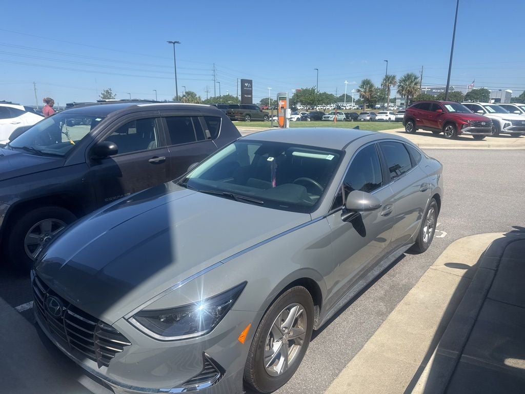 2023 Hyundai SONATA SE