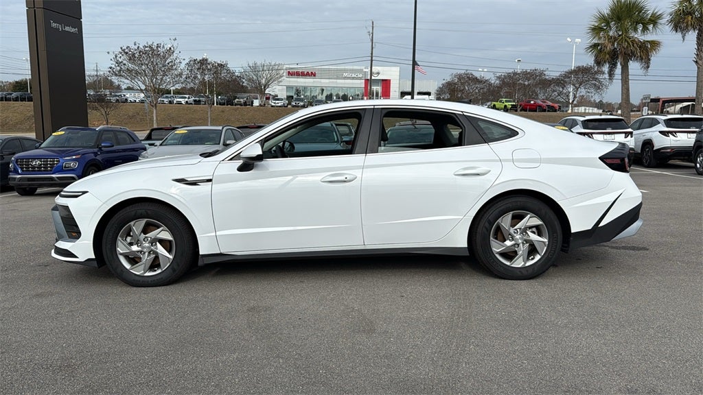 2025 Hyundai SONATA SE