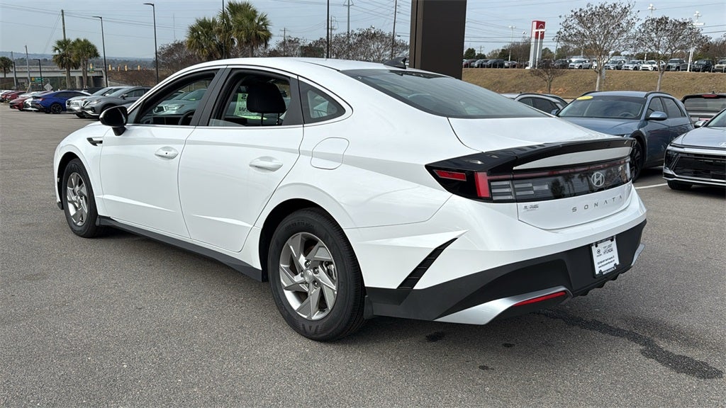 2025 Hyundai SONATA SE