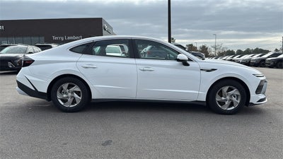 2025 Hyundai SONATA SE