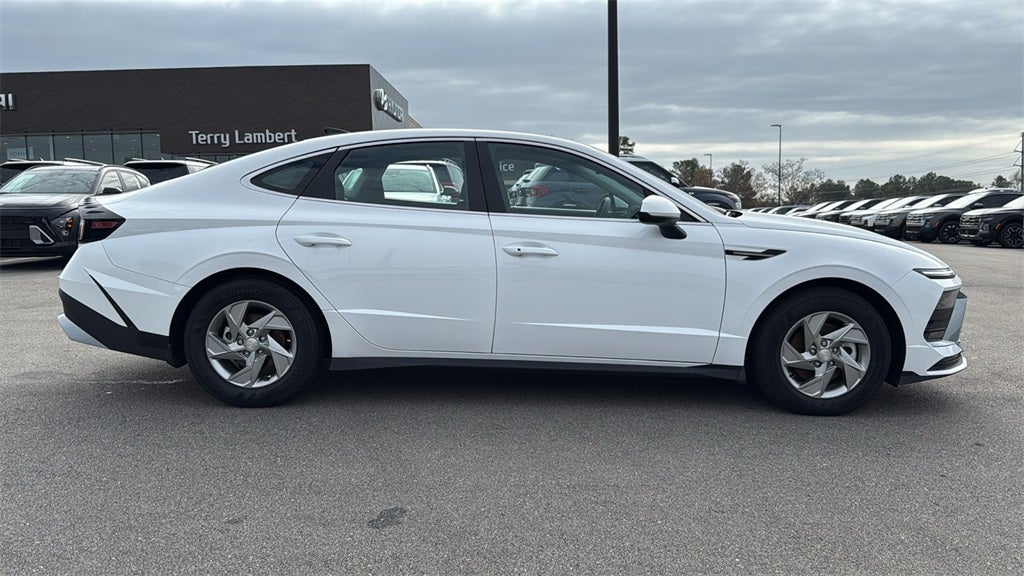 2025 Hyundai SONATA SE