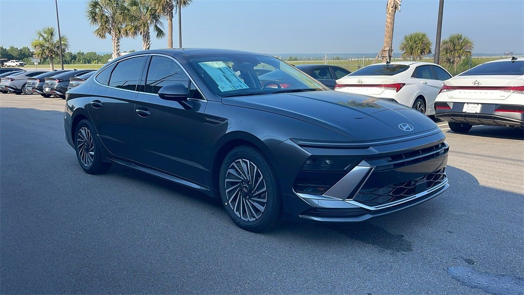 2025 Hyundai SONATA HYBRID SEL