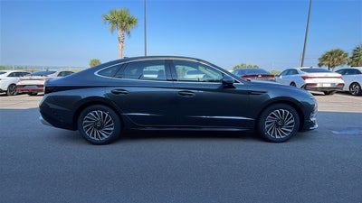 2025 Hyundai SONATA HYBRID SEL