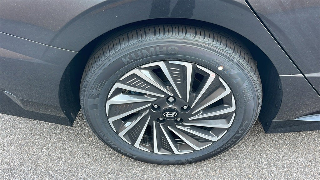 2025 Hyundai SONATA HYBRID SEL