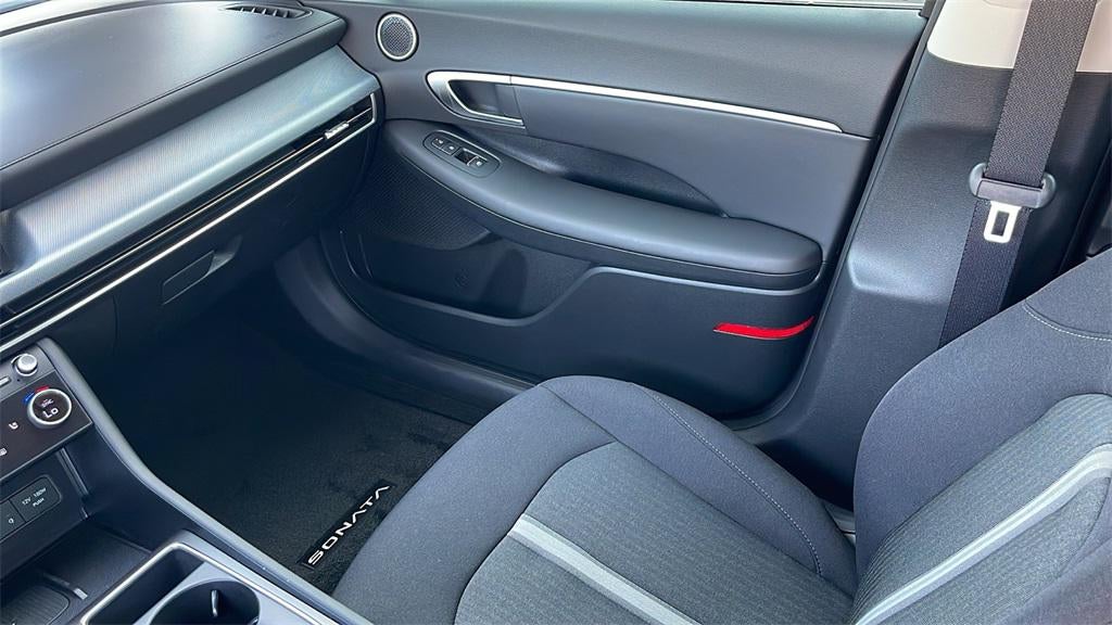 2025 Hyundai SONATA HYBRID SEL