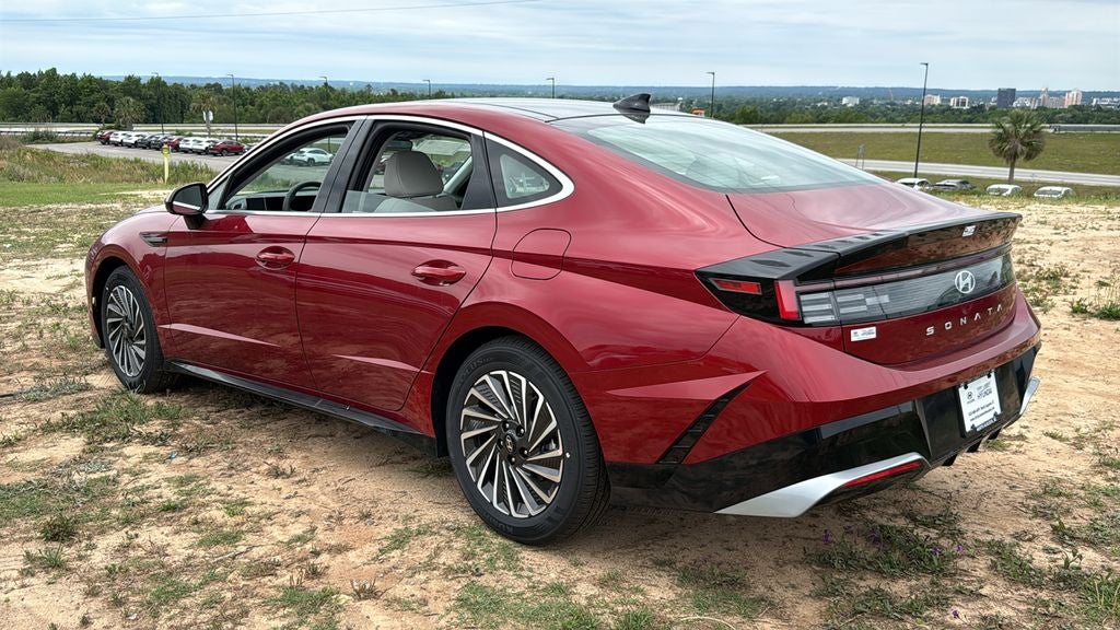 2026 Hyundai SONATA HYBRID SEL