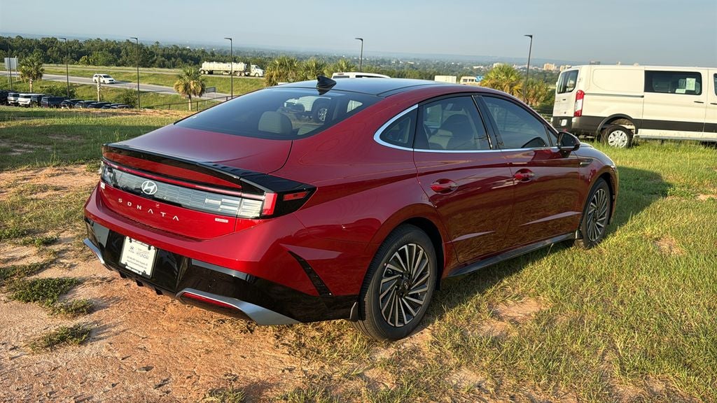 2026 Hyundai SONATA HYBRID SEL