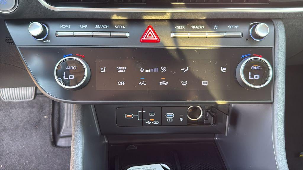 2026 Hyundai SONATA HYBRID SEL