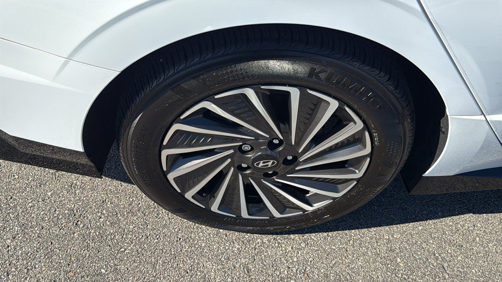 2024 Hyundai SONATA HYBRID SEL