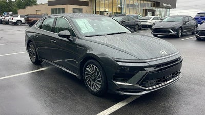 2025 Hyundai SONATA HYBRID SEL