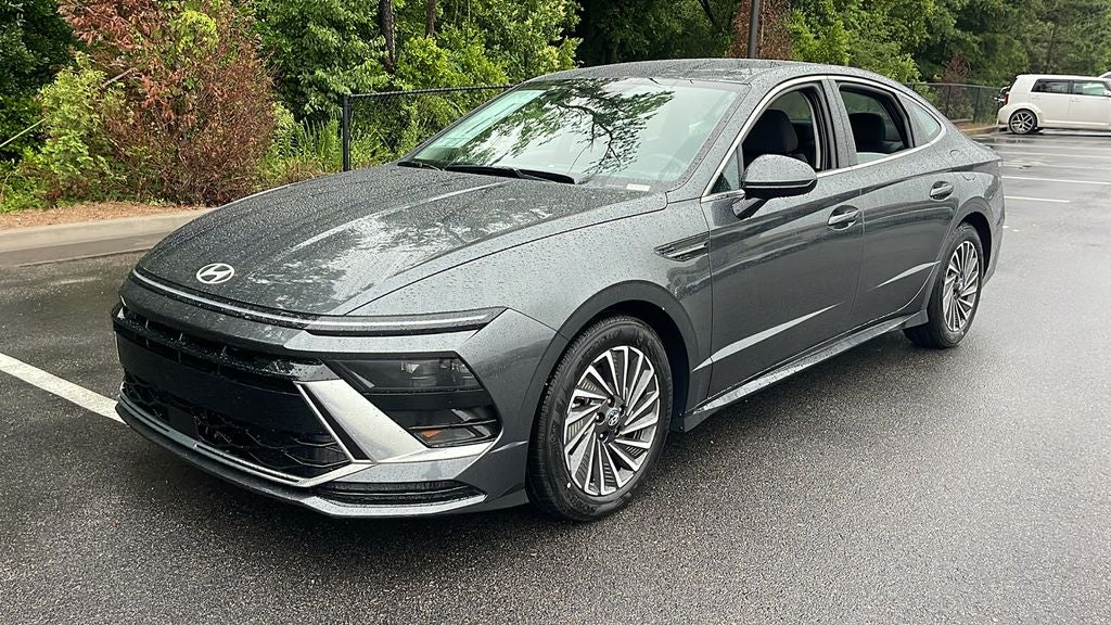 2025 Hyundai SONATA HYBRID SEL