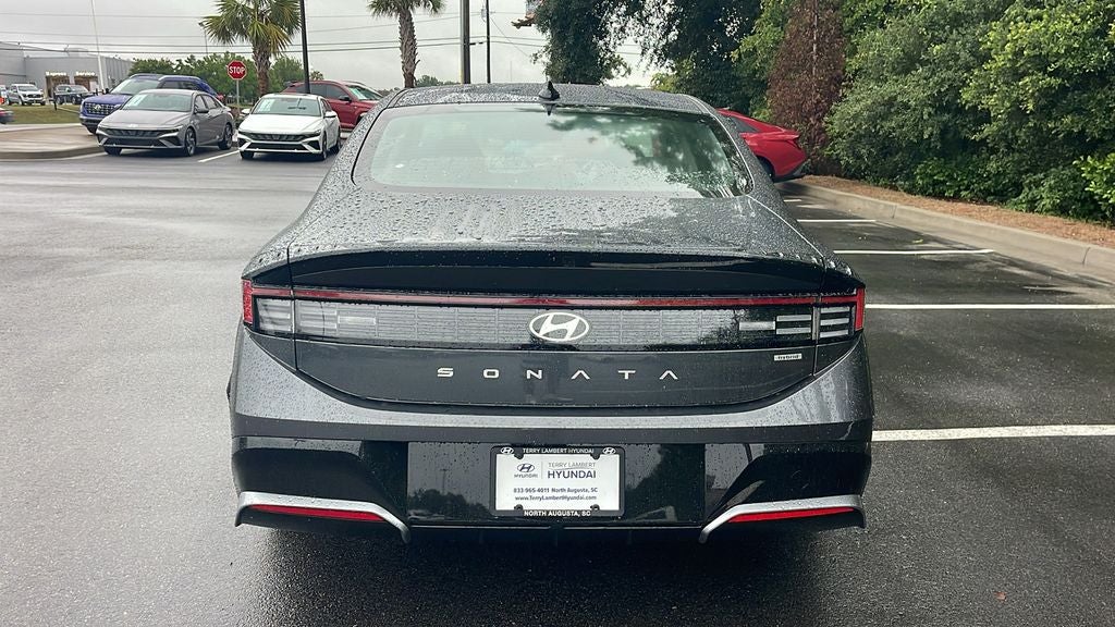 2025 Hyundai SONATA HYBRID SEL