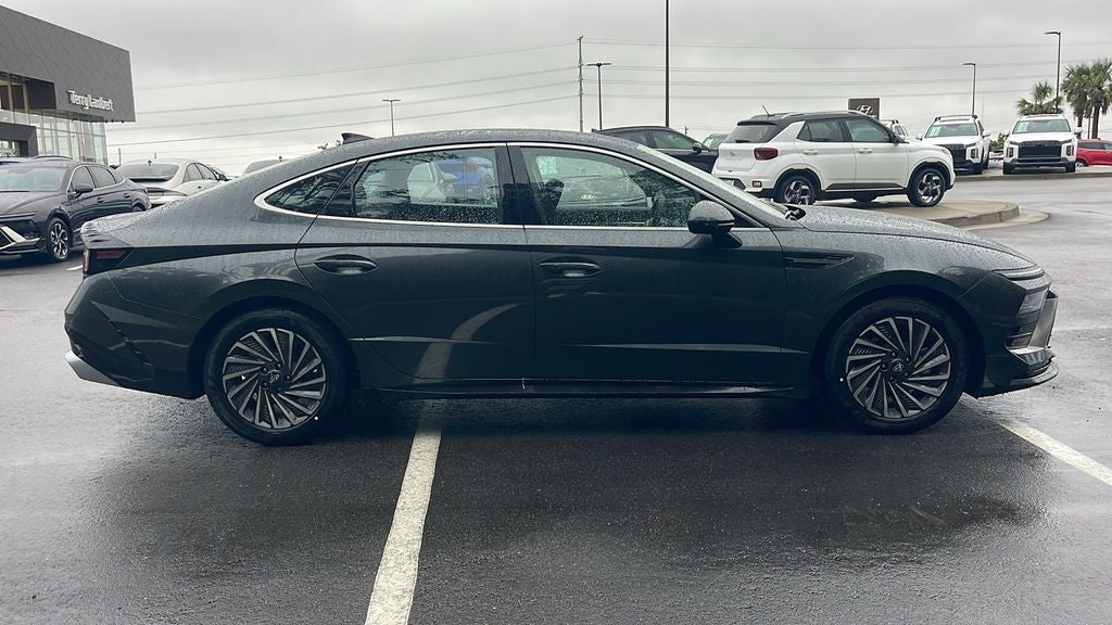 2025 Hyundai SONATA HYBRID SEL