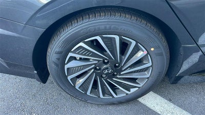 2025 Hyundai SONATA HYBRID Limited