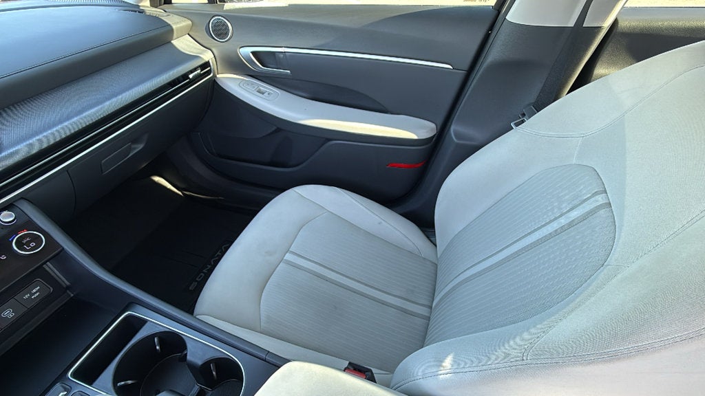 2025 Hyundai Sonata SEL - Photo 13