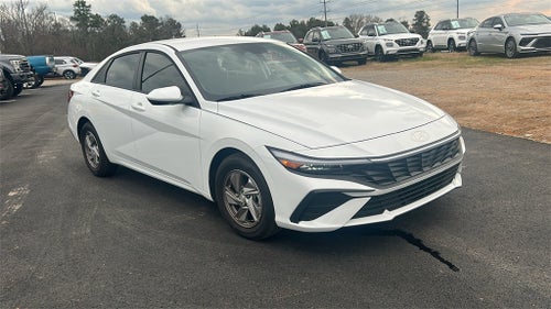 2025 Hyundai ELANTRA SE