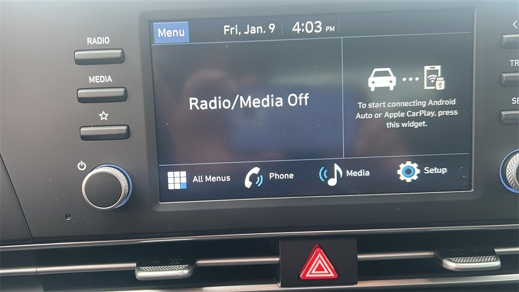 2025 Hyundai ELANTRA SE