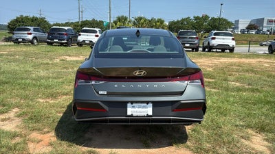 2026 Hyundai ELANTRA SE