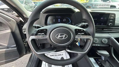 2024 Hyundai ELANTRA SE