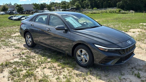 2026 Hyundai ELANTRA SE