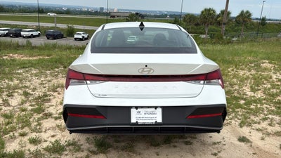 2026 Hyundai ELANTRA SE