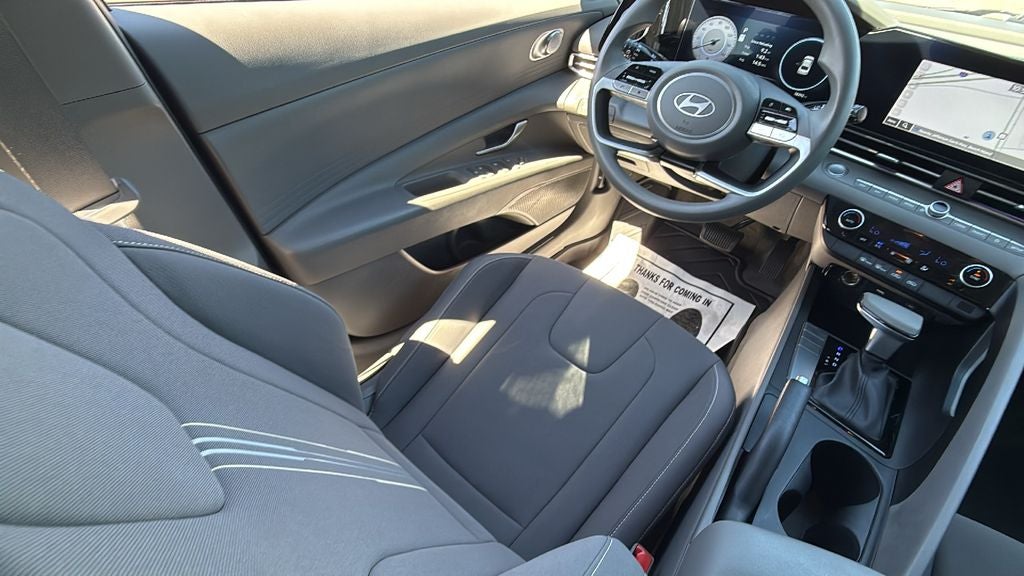 2024 Hyundai ELANTRA SEL
