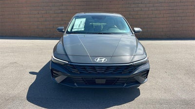2025 Hyundai ELANTRA Limited