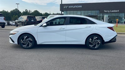 2025 Hyundai ELANTRA Limited