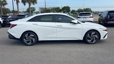 2025 Hyundai ELANTRA Limited