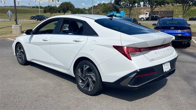 2025 Hyundai ELANTRA Limited