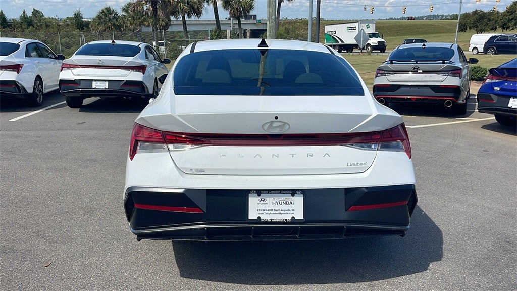 2025 Hyundai ELANTRA Limited