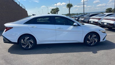 2025 Hyundai ELANTRA Limited