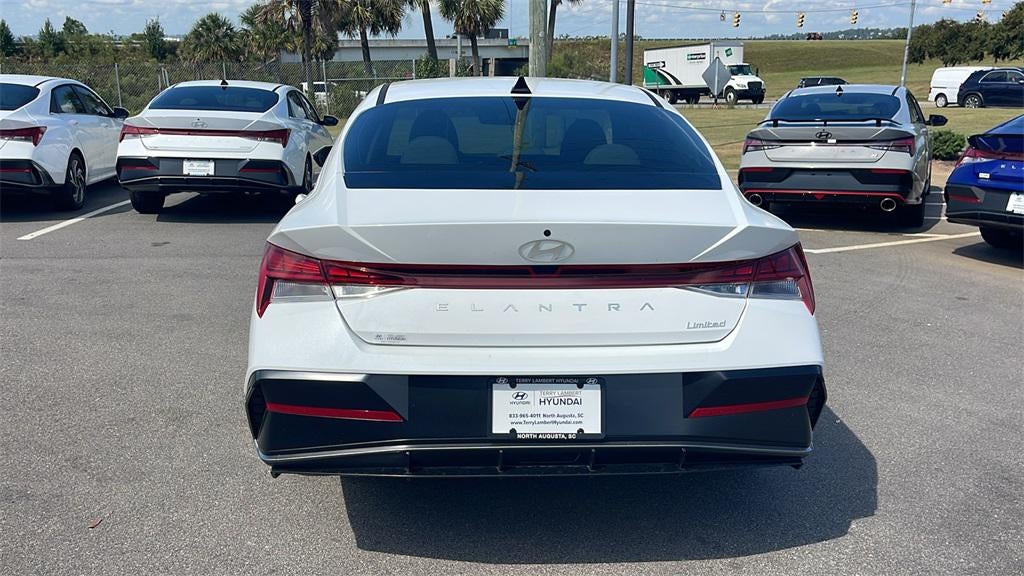 2025 Hyundai ELANTRA Limited