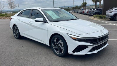 2025 Hyundai ELANTRA Limited