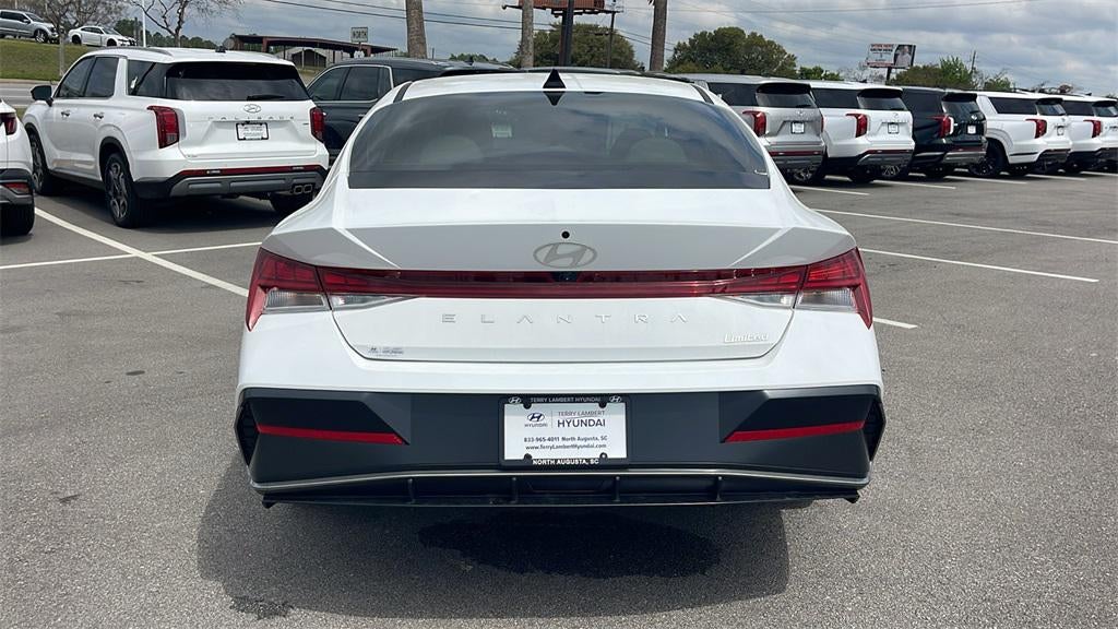 2025 Hyundai ELANTRA Limited
