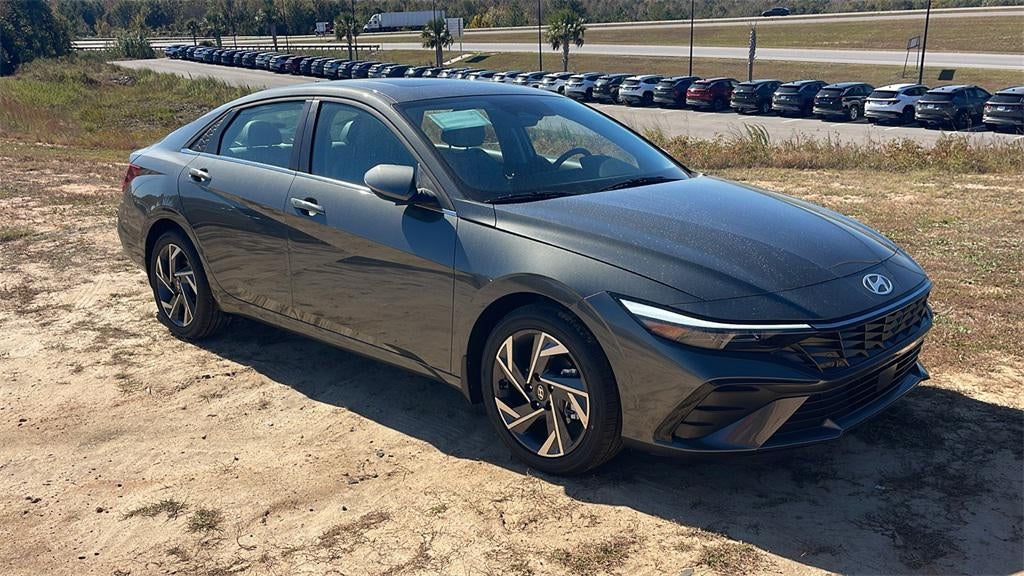 2026 Hyundai ELANTRA Limited