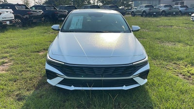 2025 Hyundai ELANTRA Limited