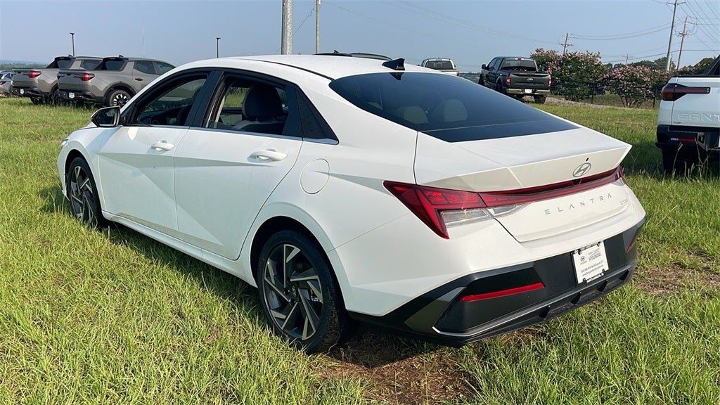 2025 Hyundai ELANTRA Limited