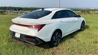 2025 Hyundai ELANTRA Limited