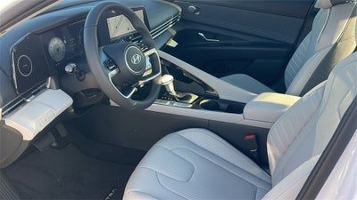 2025 Hyundai ELANTRA Limited