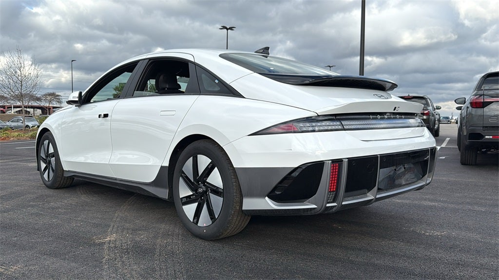 2025 Hyundai IONIQ 6 SE