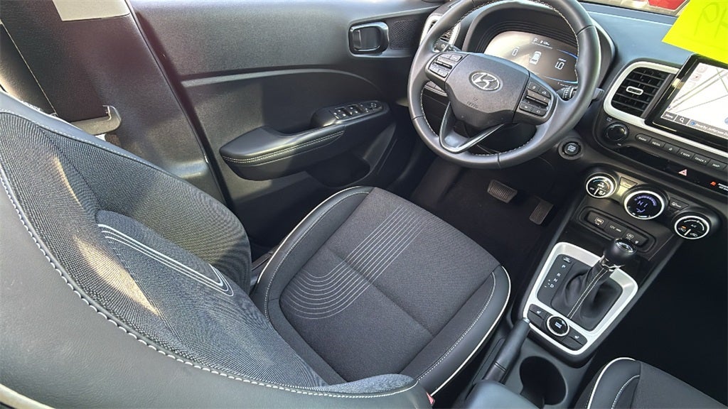 2025 Hyundai VENUE Limited
