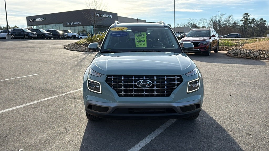 2025 Hyundai VENUE Limited