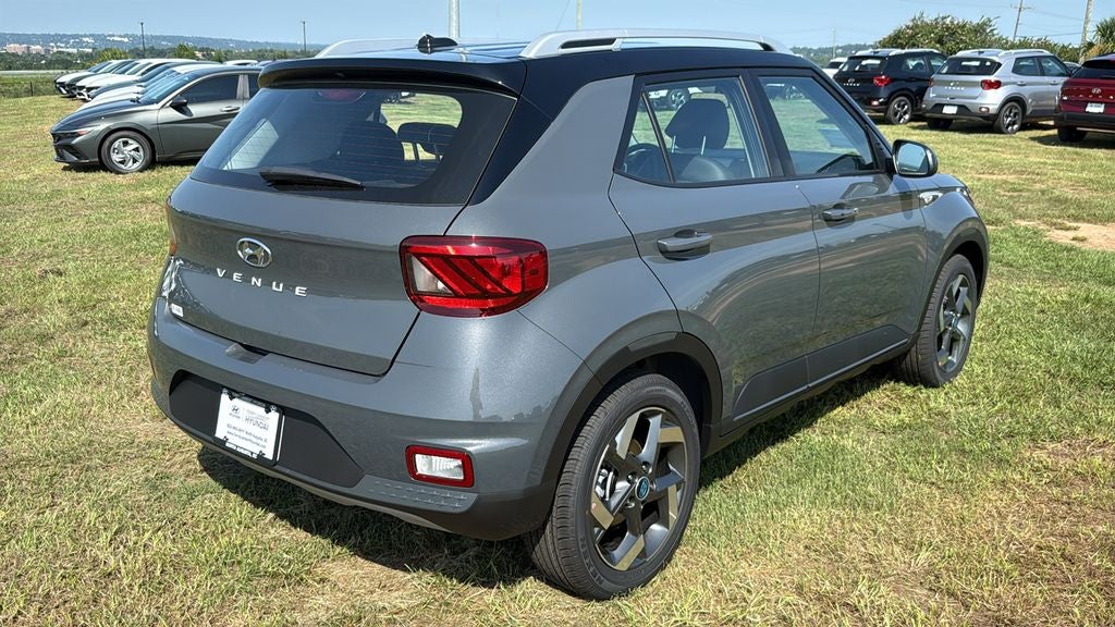 2026 Hyundai VENUE SEL W/Two-Tone Roof