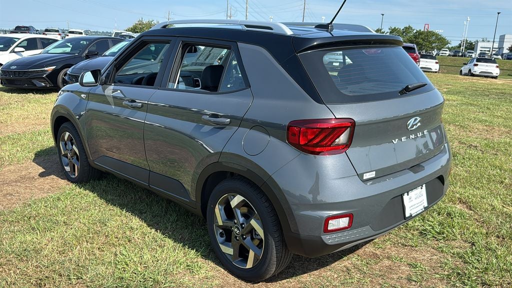 2026 Hyundai VENUE SEL W/Two-Tone Roof